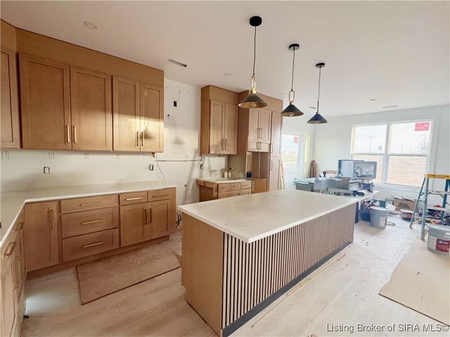 1020 Ridgeview Drive, Jeffersonville, IN 47130