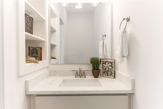 22915 W 72nd Terrace, Shawnee, KS 66227