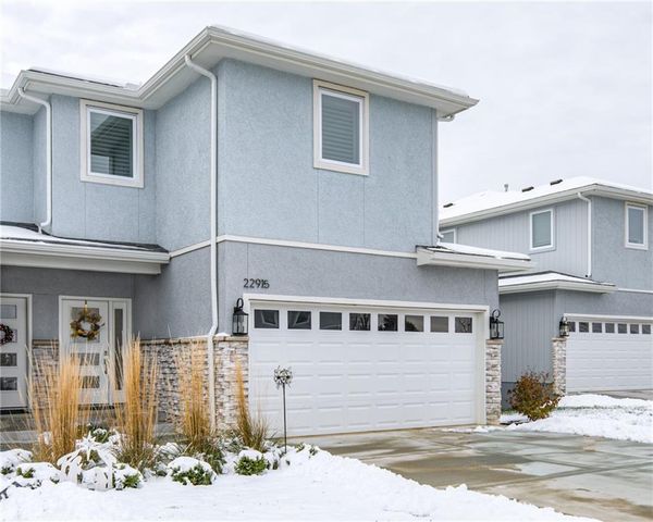 22915 W 72nd Terrace, Shawnee, KS 66227