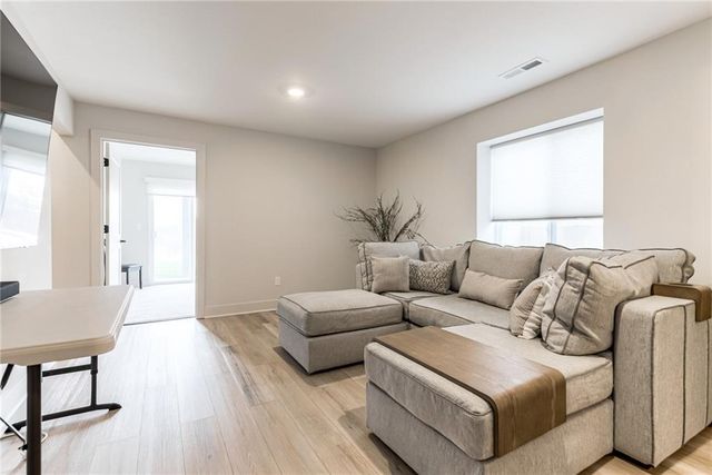 22915 W 72nd Terrace, Shawnee, KS 66227