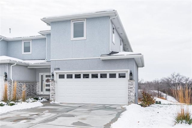 22915 W 72nd Terrace, Shawnee, KS 66227