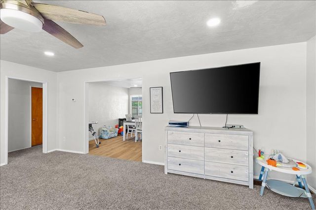 515 Locust Ave, Manteca, CA 95337