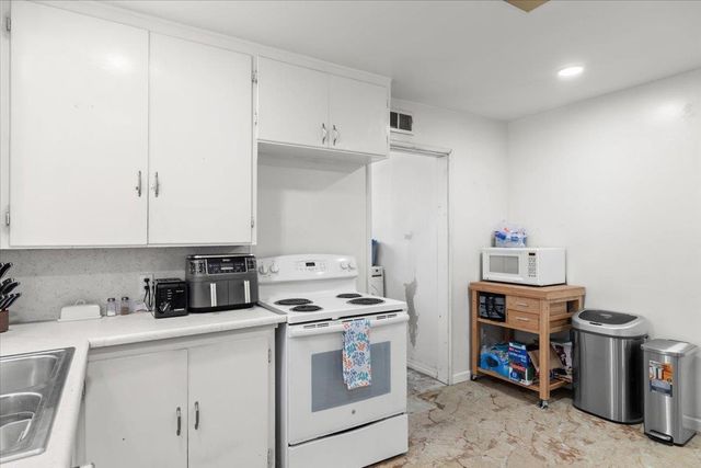 515 Locust Ave, Manteca, CA 95337