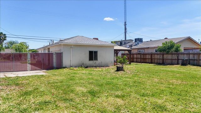 515 Locust Ave, Manteca, CA 95337