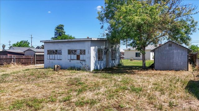 515 Locust Ave, Manteca, CA 95337
