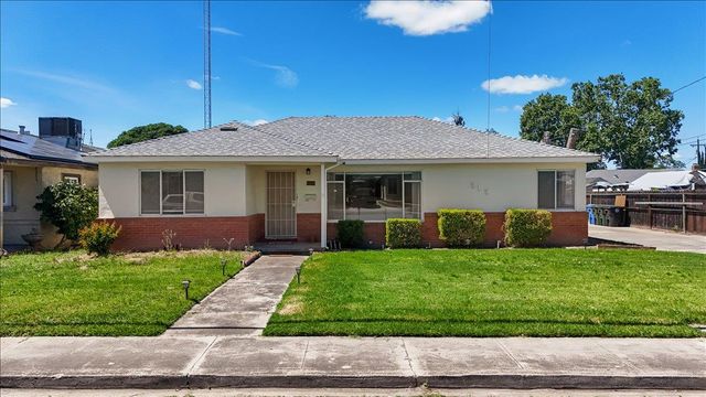 515 Locust Ave, Manteca, CA 95337