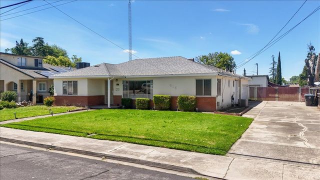 515 Locust Ave, Manteca, CA 95337