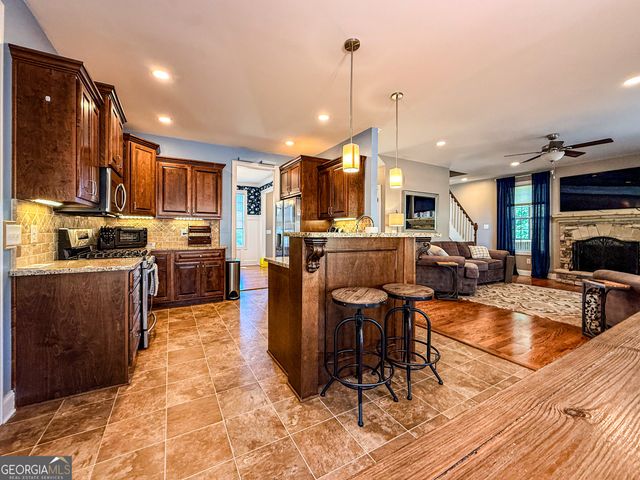 1917 Albert Reid Road, Cleveland, GA 30528