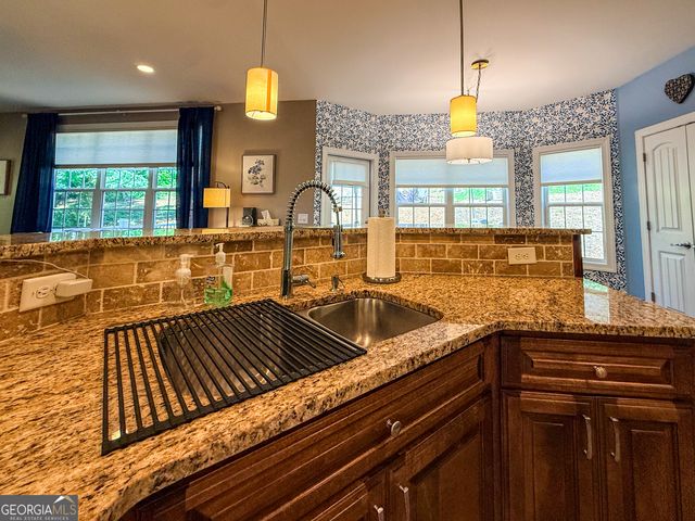 1917 Albert Reid Road, Cleveland, GA 30528