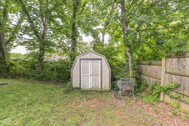 918 N Woodburn Avenue, Bloomington, IN 47404