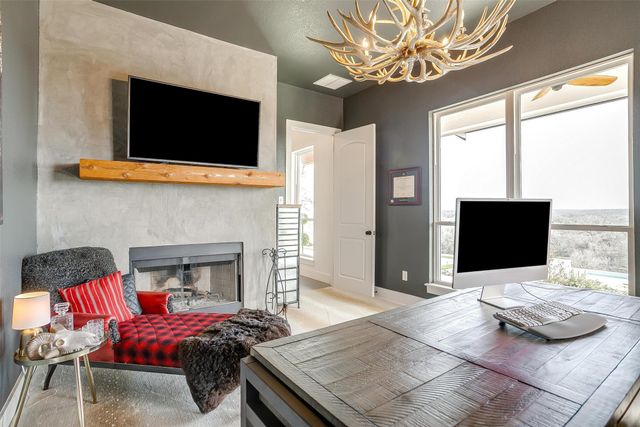 160 E Bluff Lane, Millsap, TX 76066