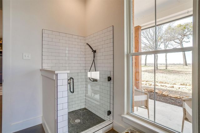 160 E Bluff Lane, Millsap, TX 76066