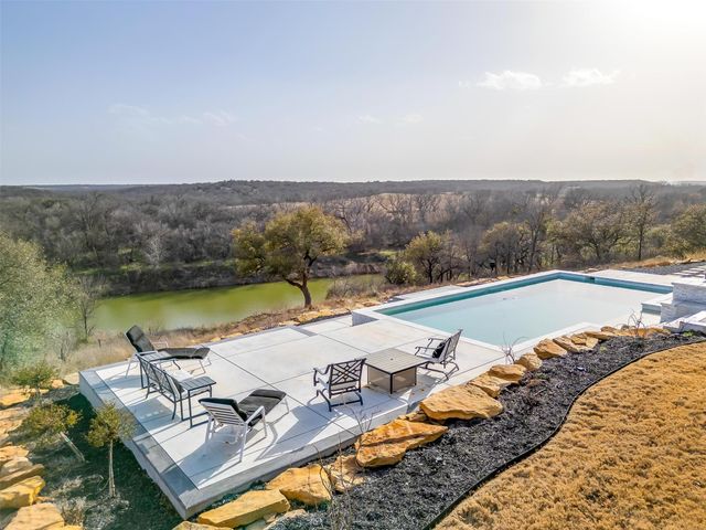 160 E Bluff Lane, Millsap, TX 76066
