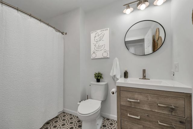 125 Chestnut Hill Road, Farmington, NH 03835