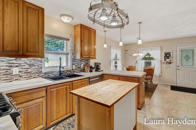 6859 Paradise Park, Boston Twp, MI 48881