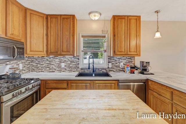 6859 Paradise Park, Boston Twp, MI 48881
