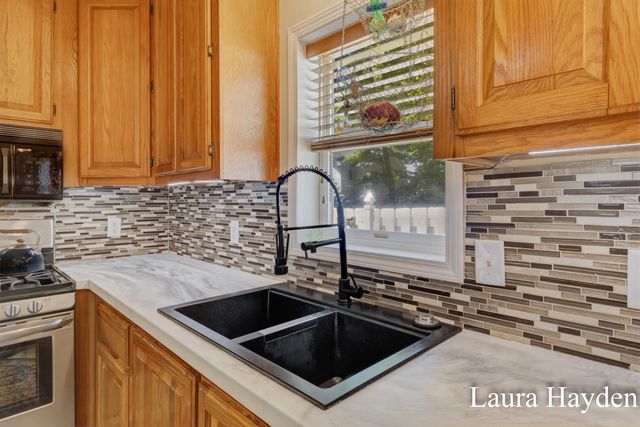 6859 Paradise Park, Boston Twp, MI 48881