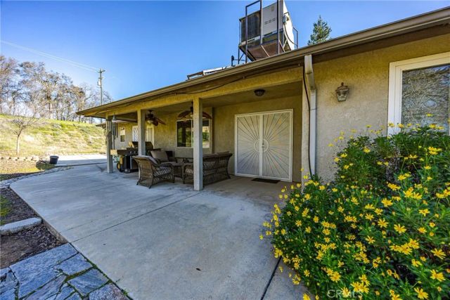 41766 John Muir Drive, Coarsegold, CA 93614