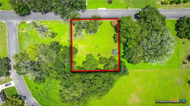24 Glen Cove Drive, Seguin, TX 78155