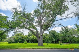 24 Glen Cove Drive, Seguin, TX 78155