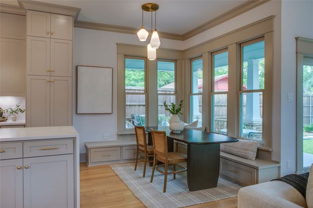 714 N Edgefield Avenue, Dallas, TX 75208