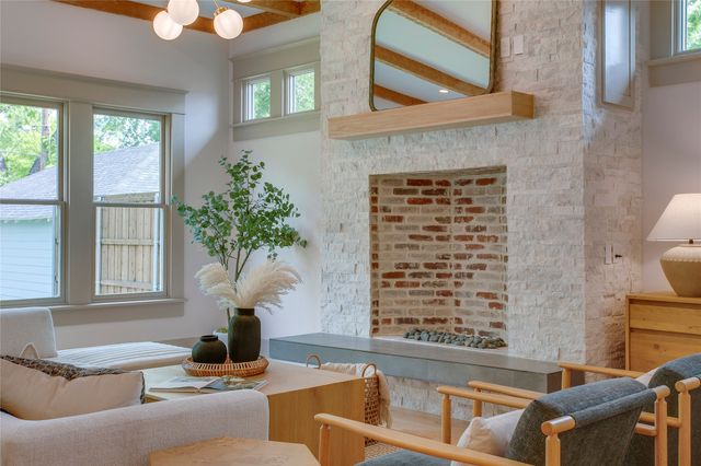 714 N Edgefield Avenue, Dallas, TX 75208