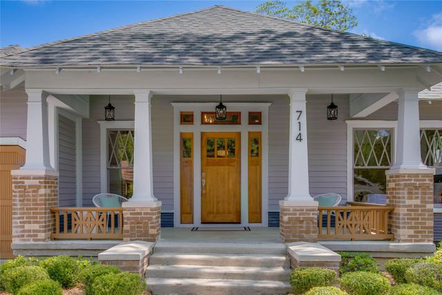 714 N Edgefield Avenue, Dallas, TX 75208