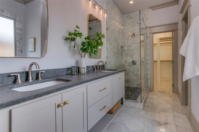 714 N Edgefield Avenue, Dallas, TX 75208