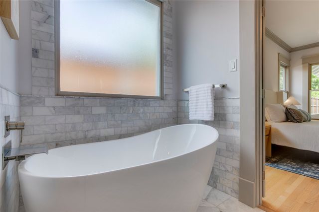 714 N Edgefield Avenue, Dallas, TX 75208