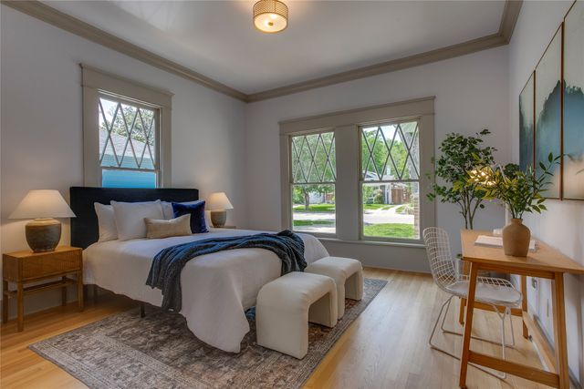 714 N Edgefield Avenue, Dallas, TX 75208