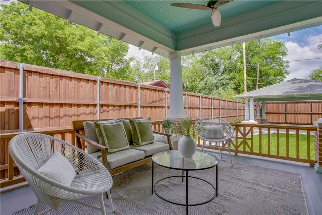 714 N Edgefield Avenue, Dallas, TX 75208