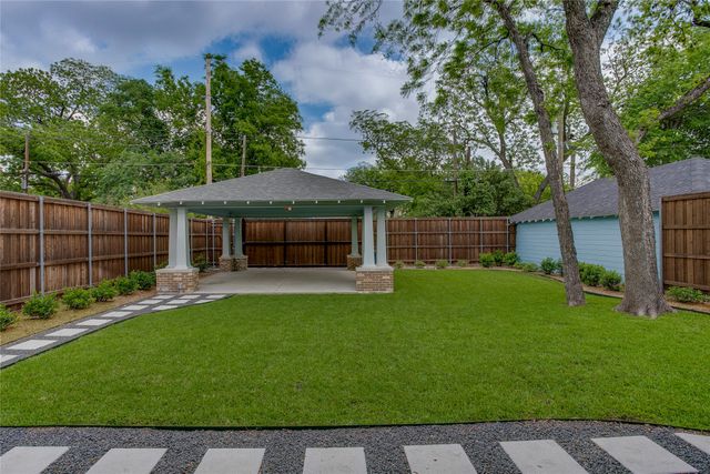 714 N Edgefield Avenue, Dallas, TX 75208