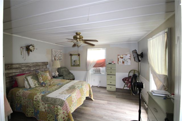 1967 Hopson Drive, Athens, TX 75752
