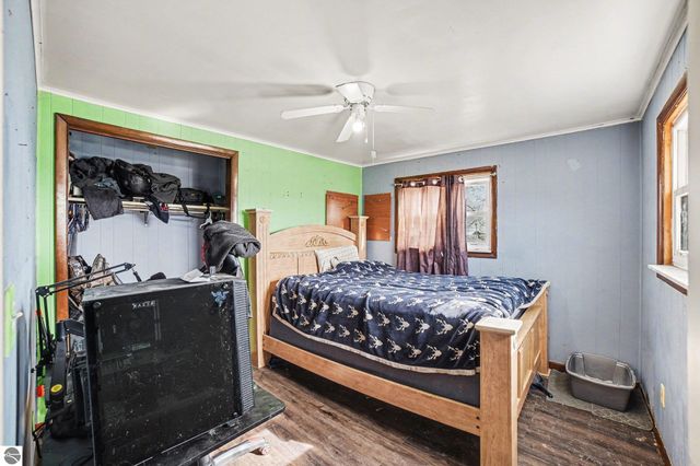 996 E Monroe Road, St Louis, MI 48880