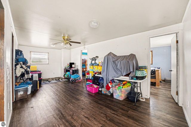 996 E Monroe Road, St Louis, MI 48880