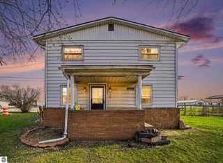 996 E Monroe Road, St Louis, MI 48880