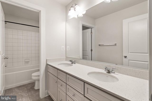 1527 MEADOWLARK GLEN RD, Dumfries, VA 22026