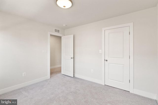 1527 MEADOWLARK GLEN RD, Dumfries, VA 22026