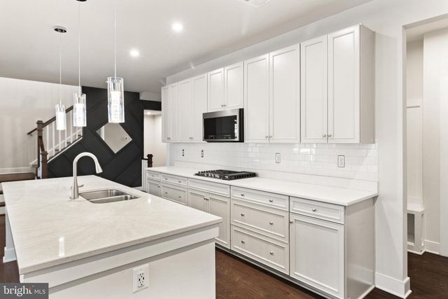 1527 MEADOWLARK GLEN RD, Dumfries, VA 22026