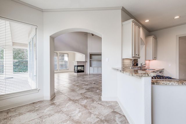 403 Harborside Way, Kemah, TX 77565