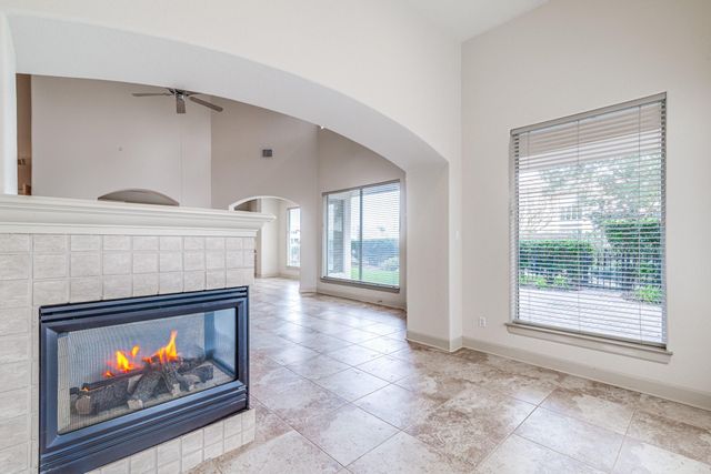 403 Harborside Way, Kemah, TX 77565