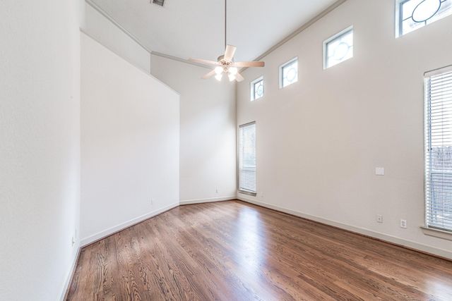 403 Harborside Way, Kemah, TX 77565