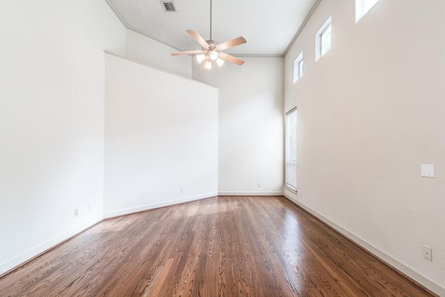 403 Harborside Way, Kemah, TX 77565