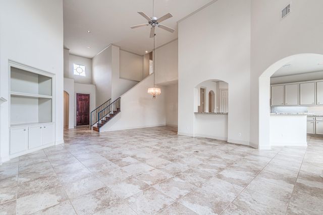 403 Harborside Way, Kemah, TX 77565
