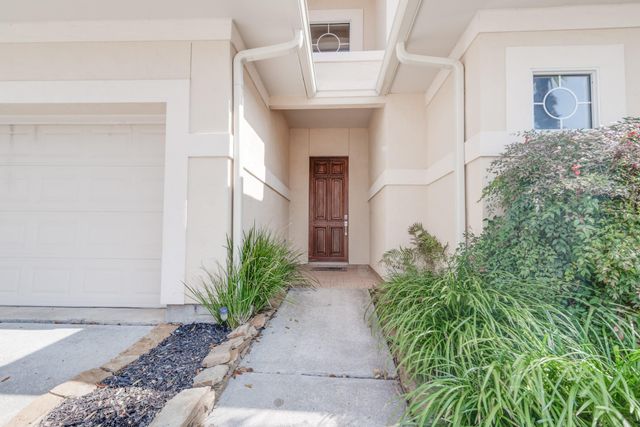 403 Harborside Way, Kemah, TX 77565
