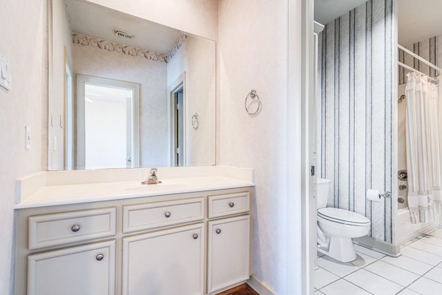403 Harborside Way, Kemah, TX 77565