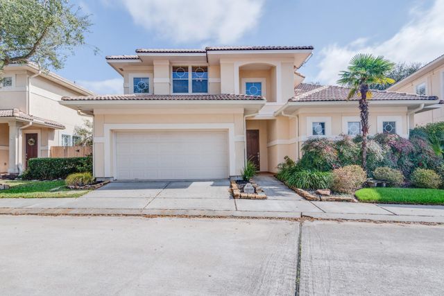 403 Harborside Way, Kemah, TX 77565