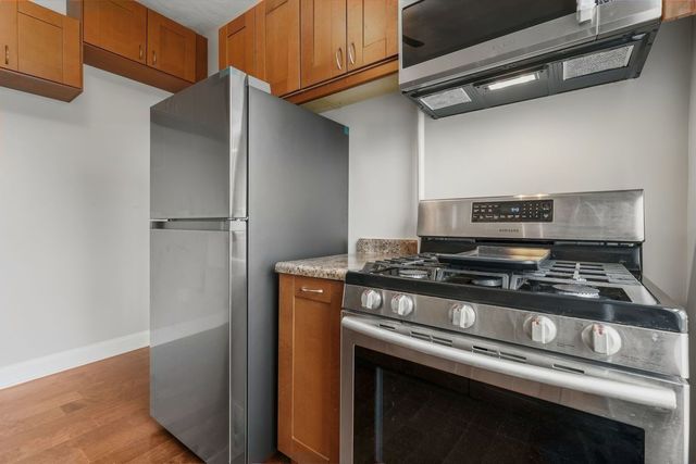 6102 S Kimbark Avenue 2W, Chicago, IL 60637