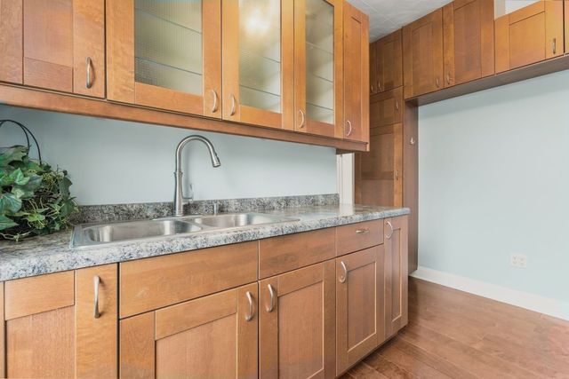 6102 S Kimbark Avenue 2W, Chicago, IL 60637