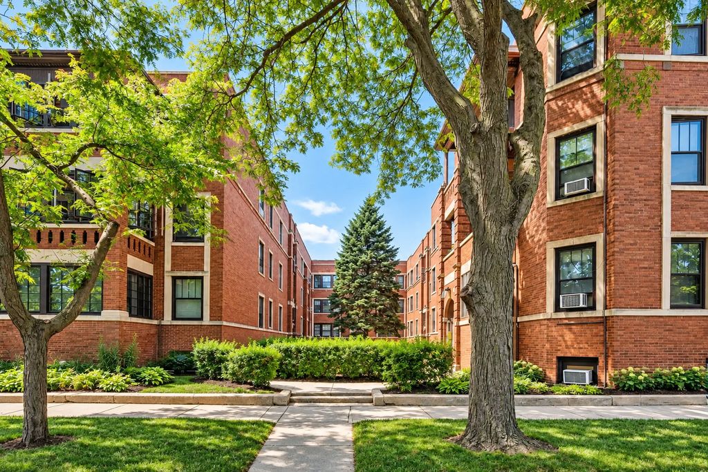 6102 S Kimbark Avenue 2W, Chicago, IL 60637